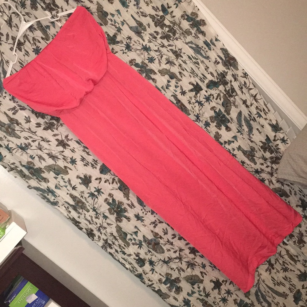 Strapless ruched flowy dress